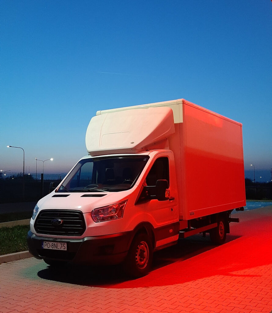 samochód transportowy poznań